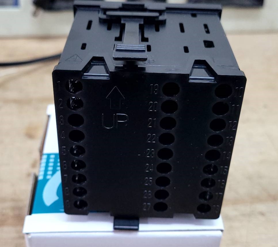 TAIE PID temperature controller FY700